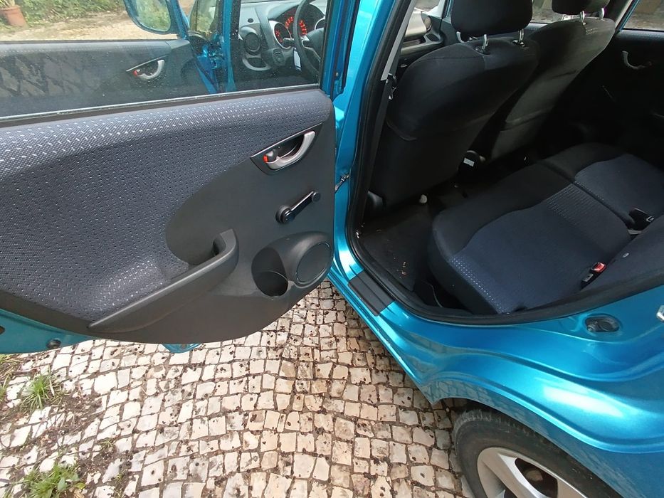 Honda Jazz gasolina engate reboque