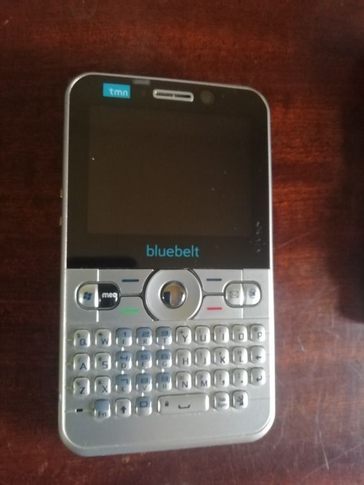 Telemóvel colecção bluebelt c windows phone.