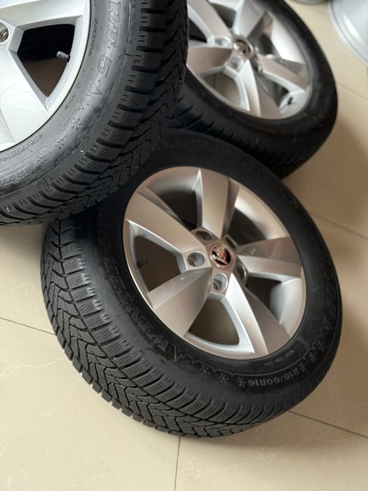 Диски оригінал Skoda Superb r16/5/112 шини зимові 215/60/16 Dunlop