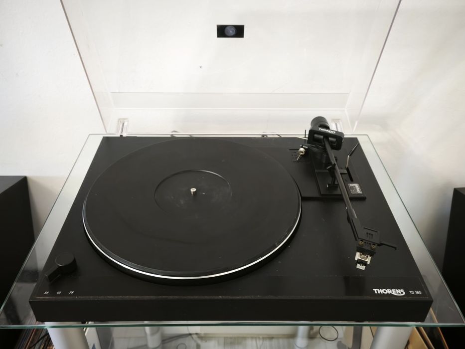Вініловий програвач Thorens TD 180 ! Відмінний стан ! Зроблено у Німеччині !