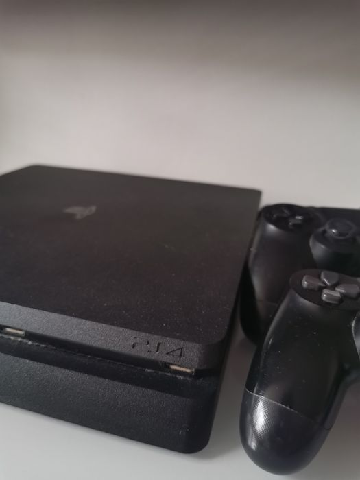 Konsola Sony Ps4 +2 Kontrolery + Gra zestaw