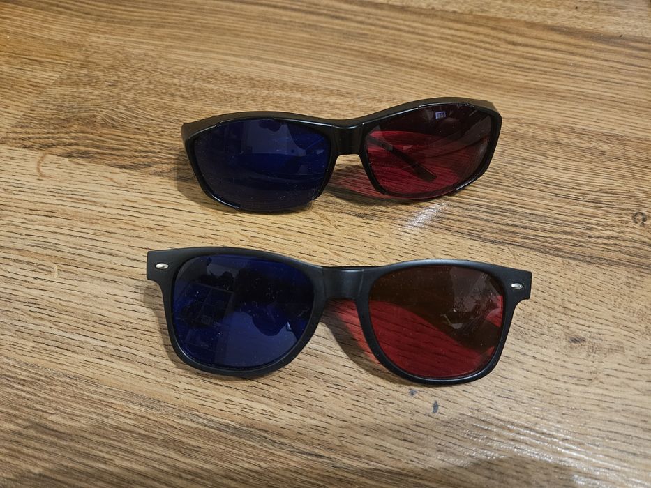 Okulary 3D typu anaglif R/B