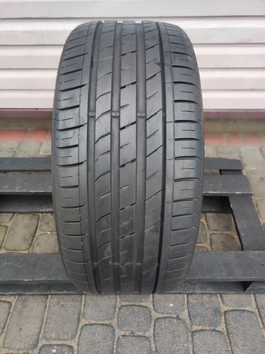 255.40.19 jedna opona Nexen N fera SU1 dot 4921