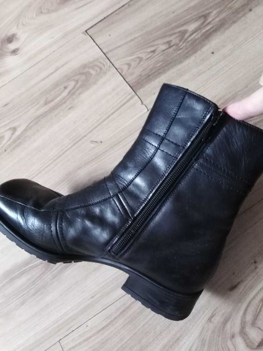 Skórzane botki damskie.