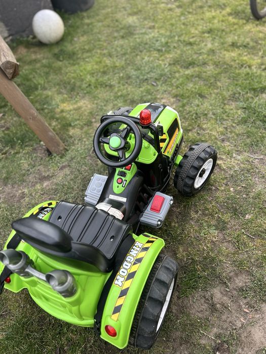 Sprzedam zabawkowy traktor