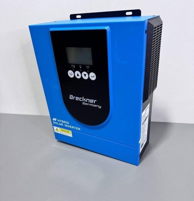 Інвертор 3,2 кВт,Гібрідний. 24/220. Германия