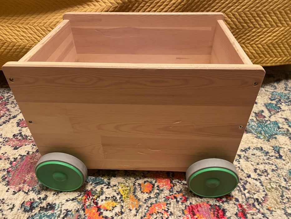 schowek na zabawki na kółkach IKEA FLISAT