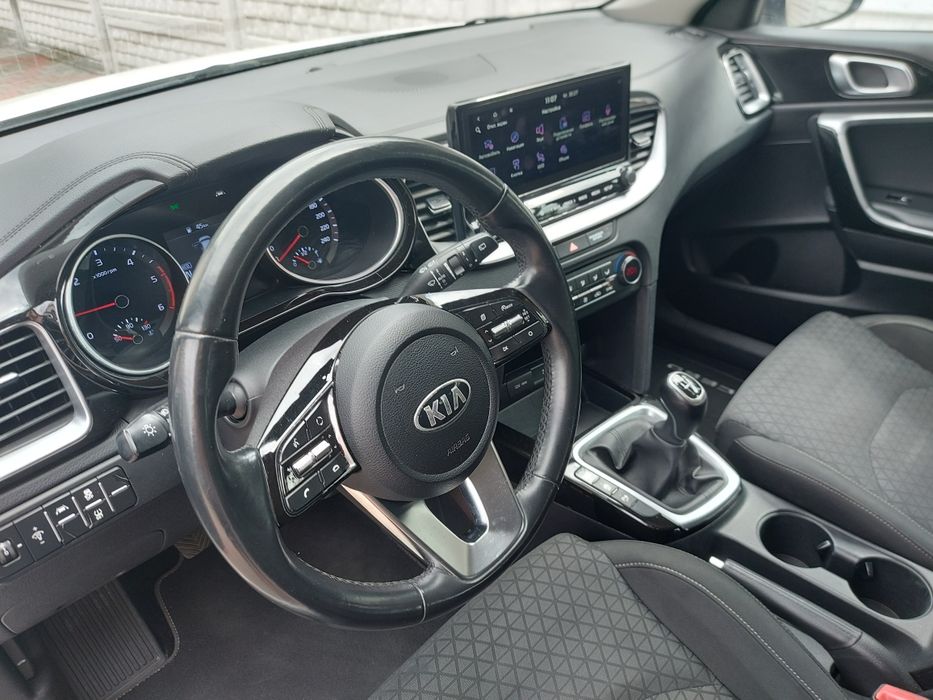Кia Ceed 2021 рік 1.6 Дизель + Гібрид ( MHEV )
