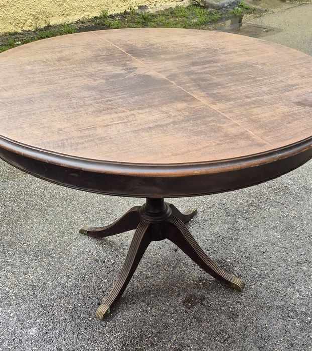 Mesa de jantar antiga grande