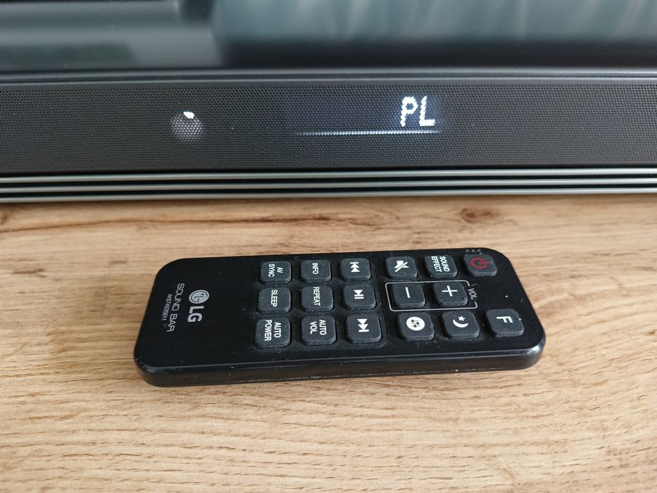 Pilot do soundbar LG SJ9 Atmos