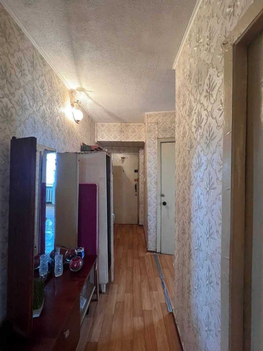 Продається 3 -кімнатна квартира, район 3- школи, м. Умань