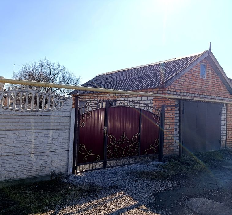 Продам будинок в м. Апостолово