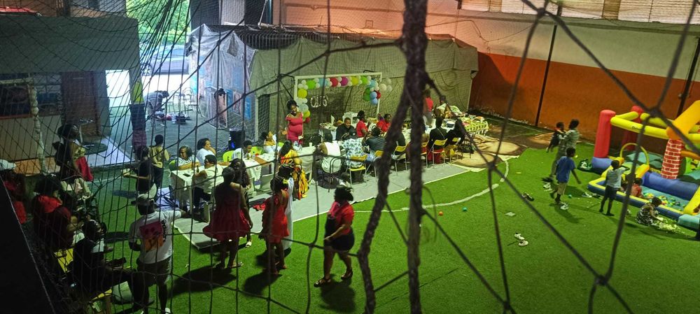 Festas de aniversário com campo de futebol –Espaço Coberto - Barreiro