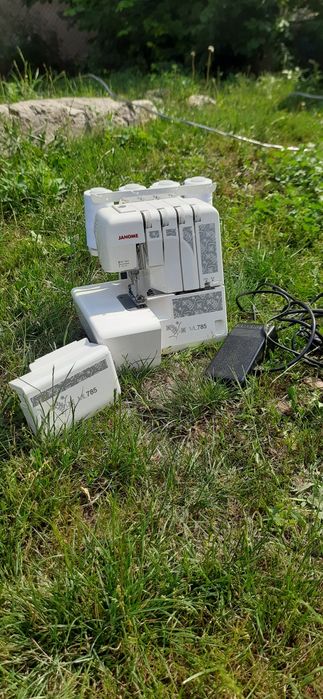 Продам оверлог !!!