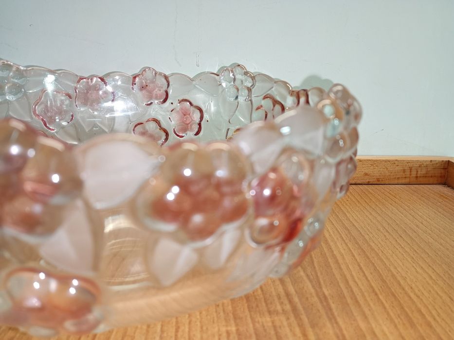 Belíssima fruteira em vidro murano com relevos florais, 10/21cm diâmet