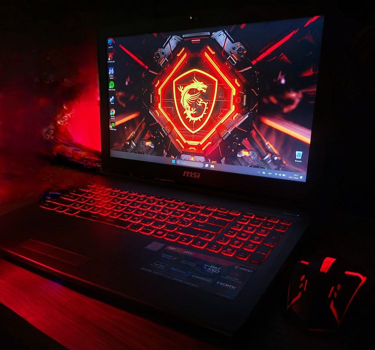 Мощный игровой ноутбук MSI GTX1050/i5 4.0 GHz/16Gb Озу/256Gb SSD/FullHD