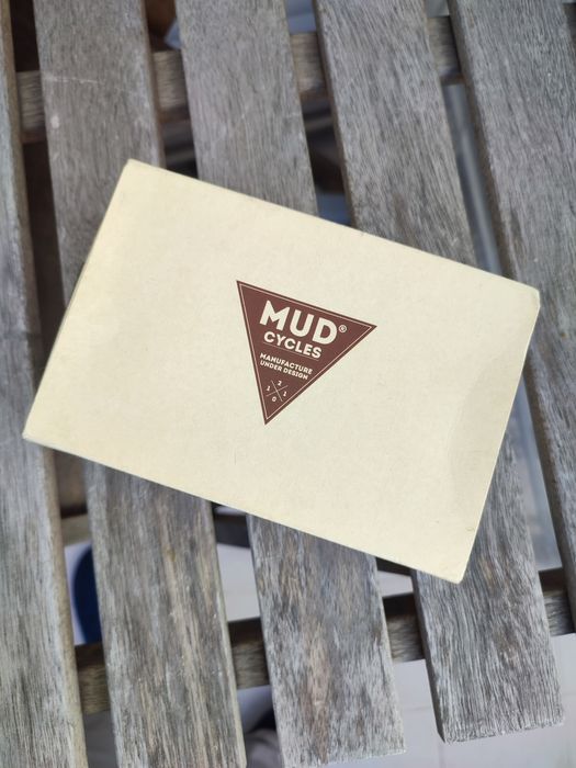 Punhos de bicicleta em pele MUD