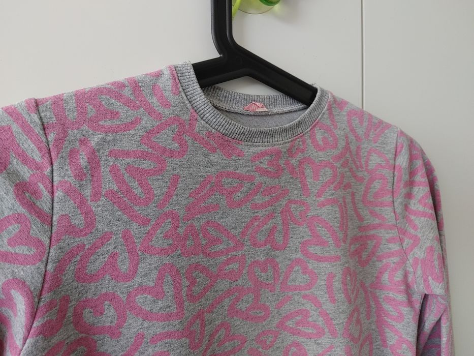 Bluza dresowa w serca rozmiar 122 128 Szachownica