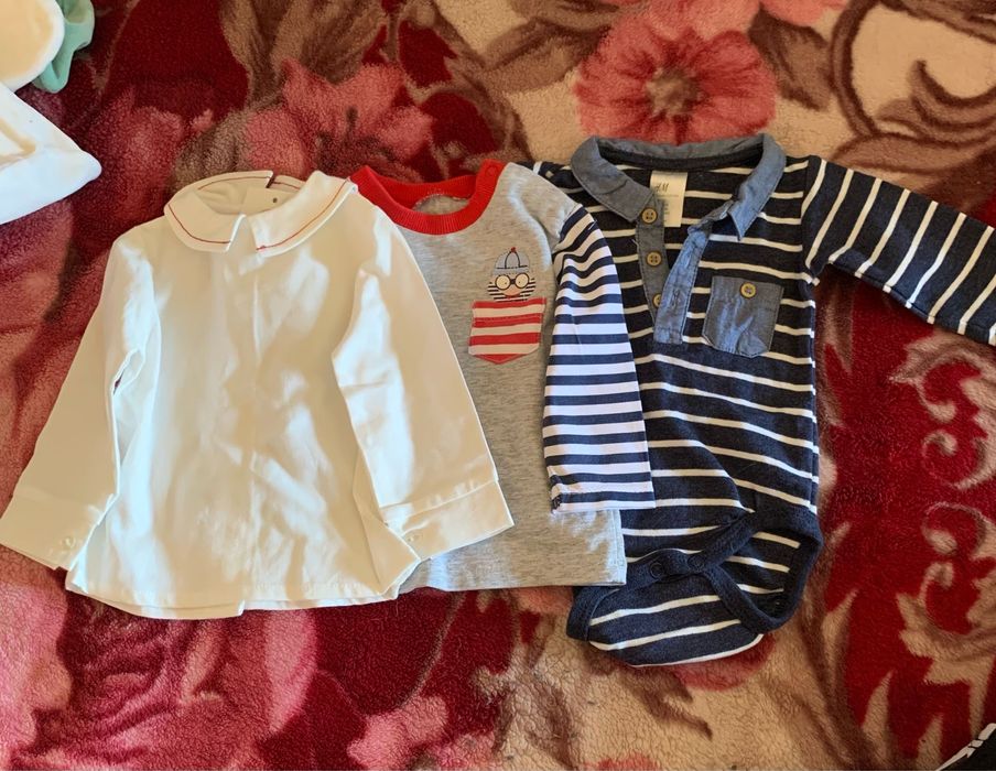 Roupa de bebê em boa condições