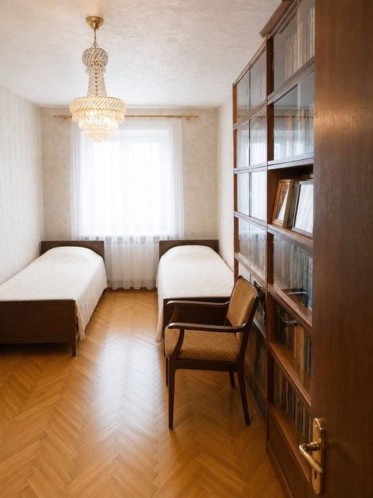 Продам 3к квартиру пр-т О.Поля (Кірова) /Беріславська