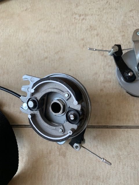 Koła obręcze do wózka inwalidzkiego BREZZY BasiX2 bębnowe z hamulcami