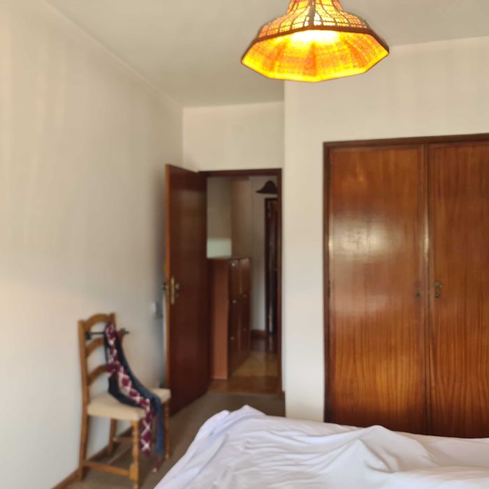 T2 + Sótão Loreto vende-se