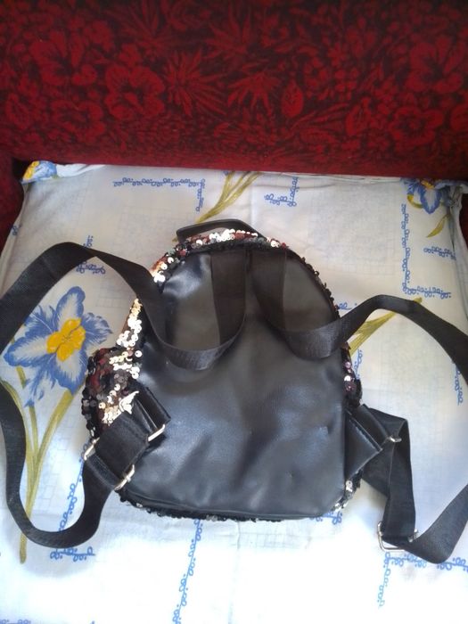 Сумочки, рюкзачки