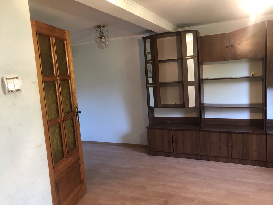 Продається будинок в центрі села Уличне