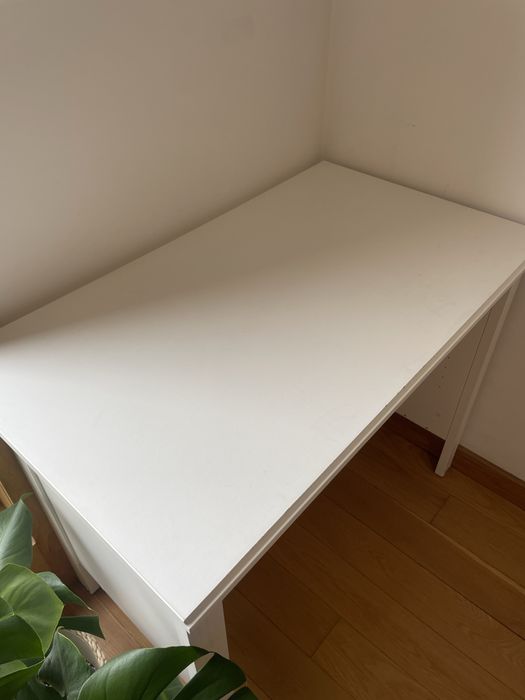 Secretária branca IKEA BRUSALI