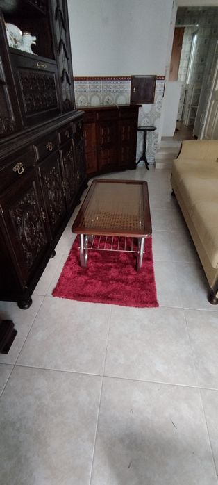 Vendo mesa de centro com vidro