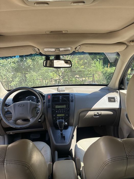 Поодається Hyundai Tucson 4WD АКПП