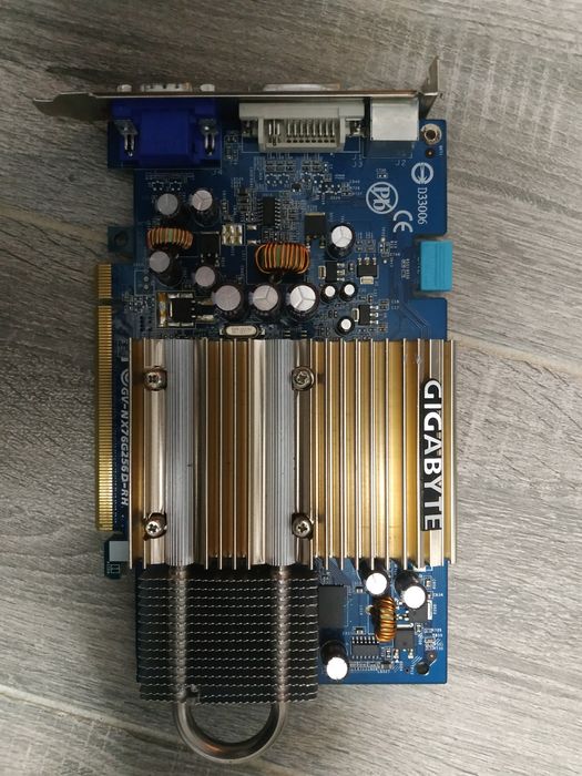 Видеокарта Gigabyte gv-nx76g256d-rh