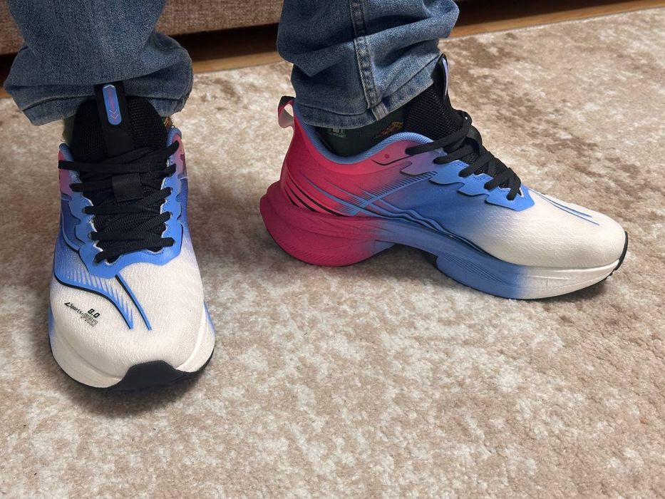 Кросівки, нові чоловічі