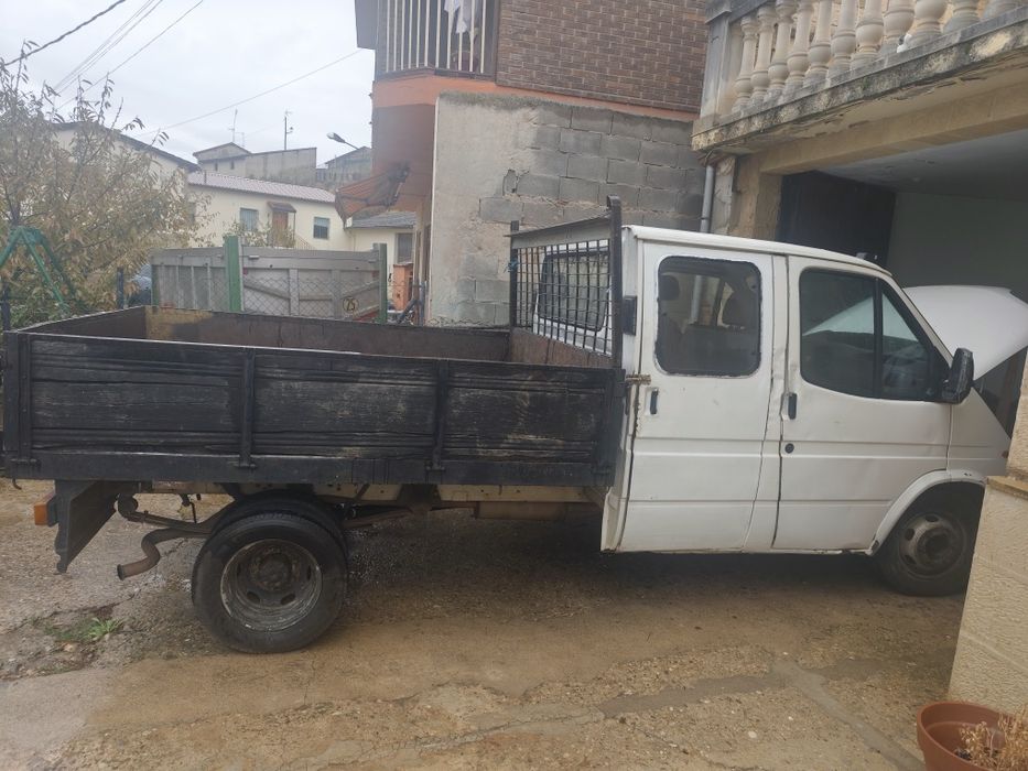 Ford Transit 7 lugares caixa aberta