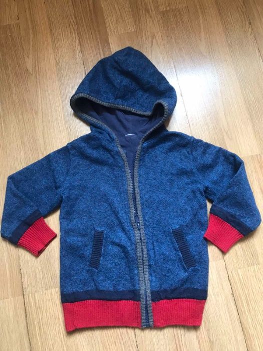 Дитяча тепла кофта H&M на трикотажику на зріст приблизно 92-102 см