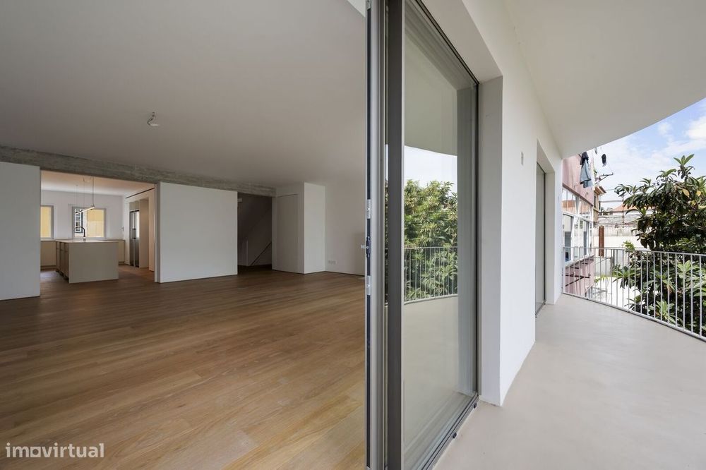 Moradia T4 com jardim, Lapa, Lisboa