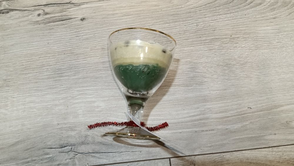 Świece w kieliszkach