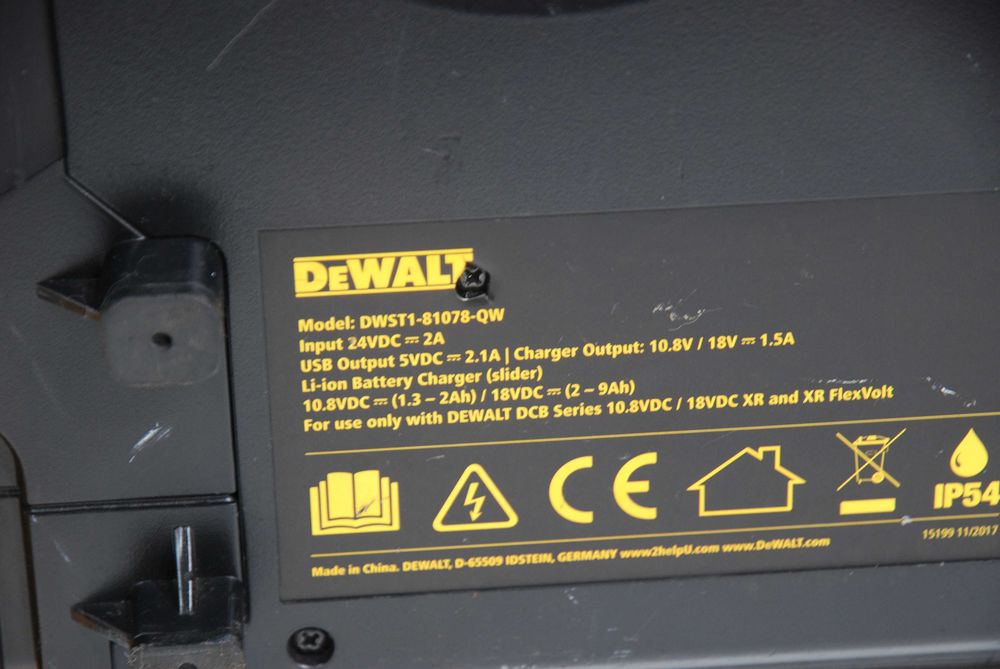 Radio budowlane Dewolt