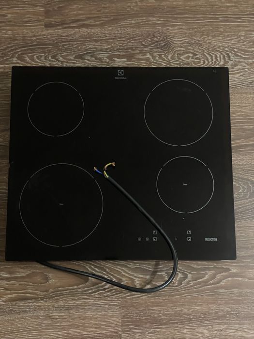 Варильна поверхня Electrolux