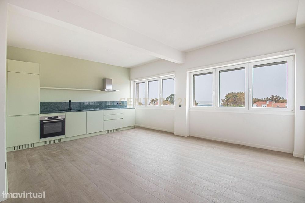 T2 Renovado em Barreiro com Vista Rio -  Barreiro — Barreiro E Lavradio, Setúbal