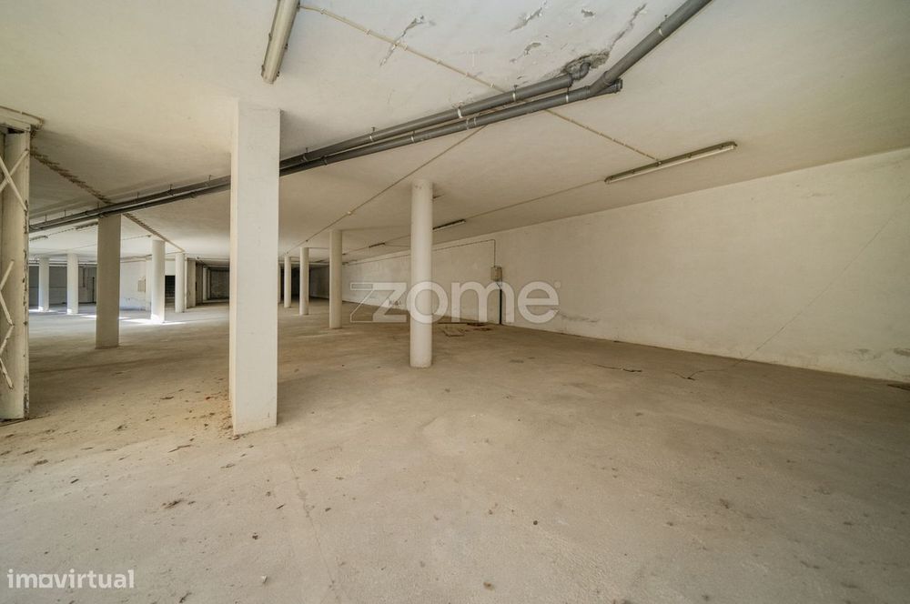 Comércio, oportunidade de investimento no Centro Comercial Barrosel...