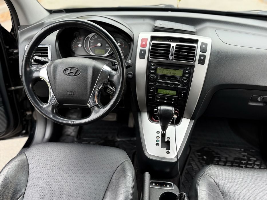 Hyundai Tucson, автомат, газ/бензин, полный привод