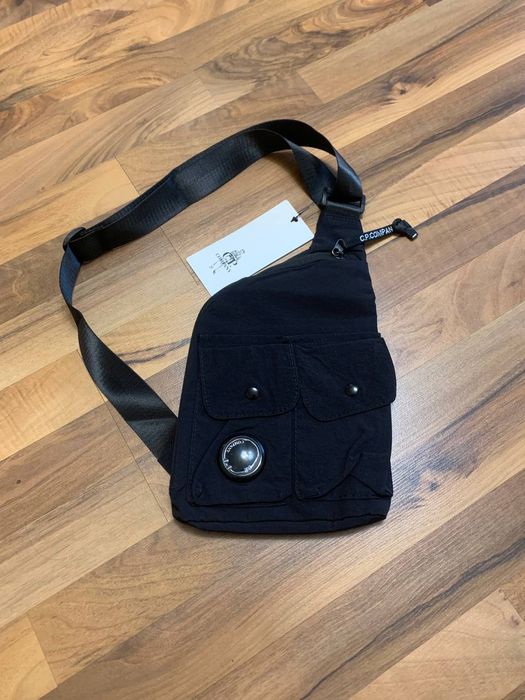 Чоловіча нагрудна сумка C.P. COMPANY