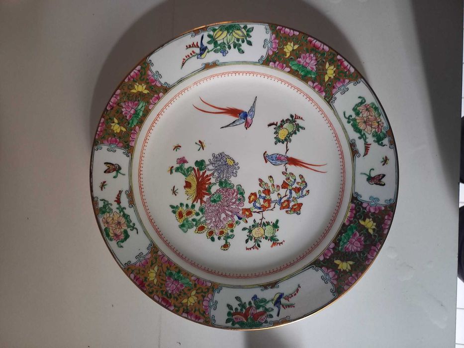 Prato de porcelana chinesa