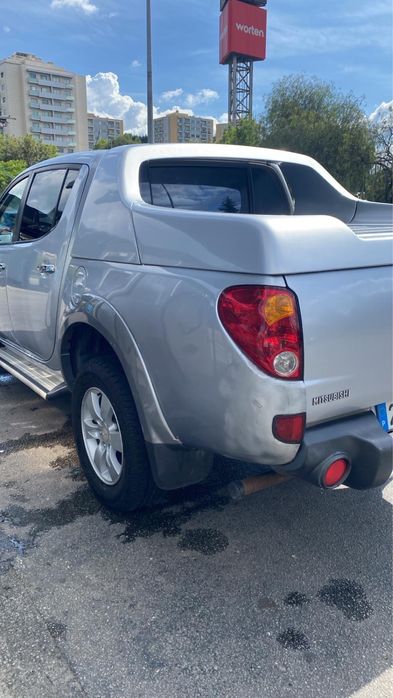 Mitsubishi L200 em ótimo estado