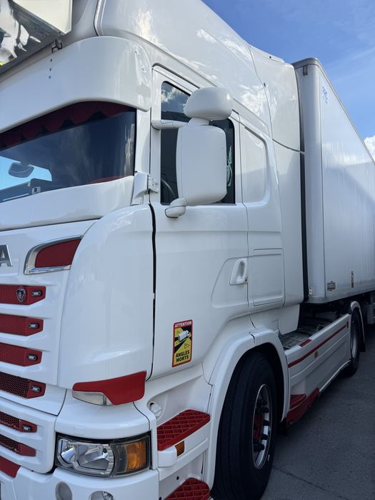 Scania em bom estado