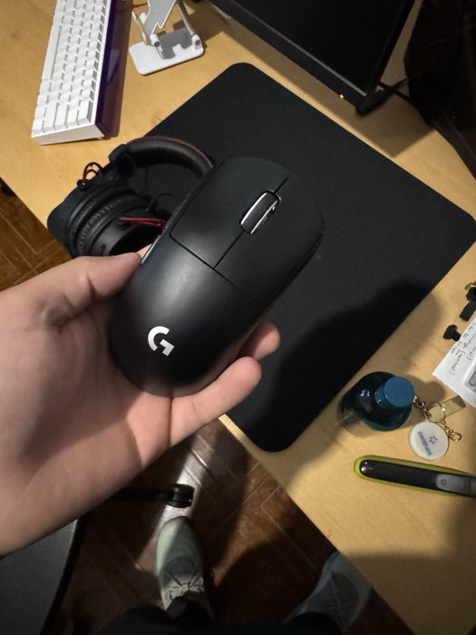 Mouse logitech Pro Superligth 2426382054959370240