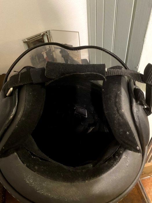 Capacete MOMO DESIGN em estado de novo.