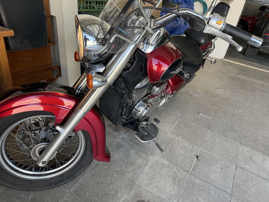 Suzuki intruder 800 com alguns extras