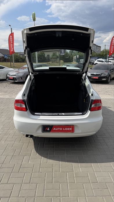 Skoda Superb Шкода Суперб 2012 р 1.6 дизель 5МКПП